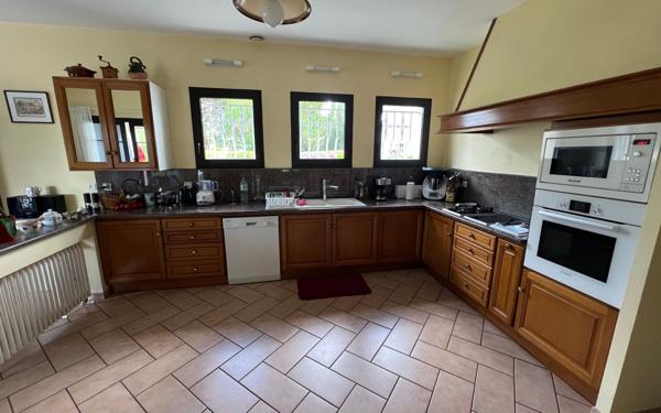 Maison à vendre    7 pièces •  Médis