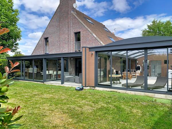 Villa individuelle avec piscine, 4 chambres, jardin et garages NIEPPE