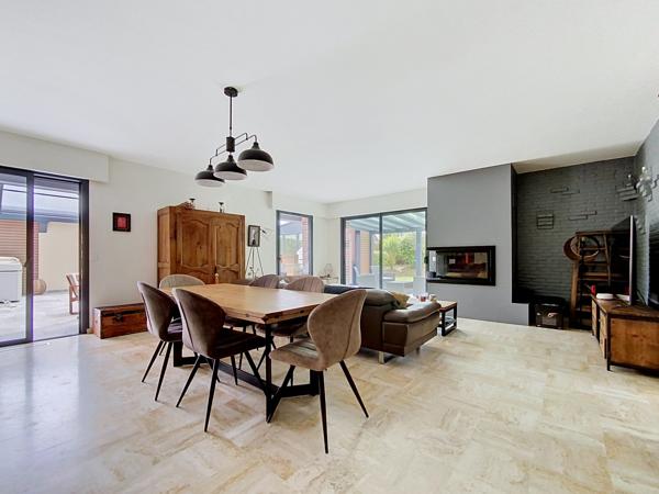 Villa individuelle avec piscine, 4 chambres, jardin et garages NIEPPE