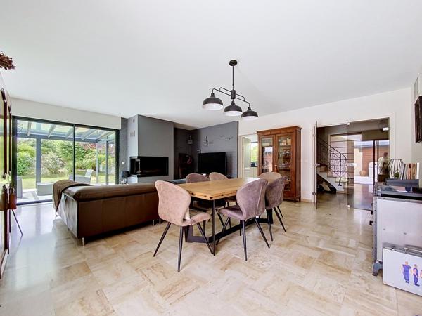 Villa individuelle avec piscine, 4 chambres, jardin et garages NIEPPE