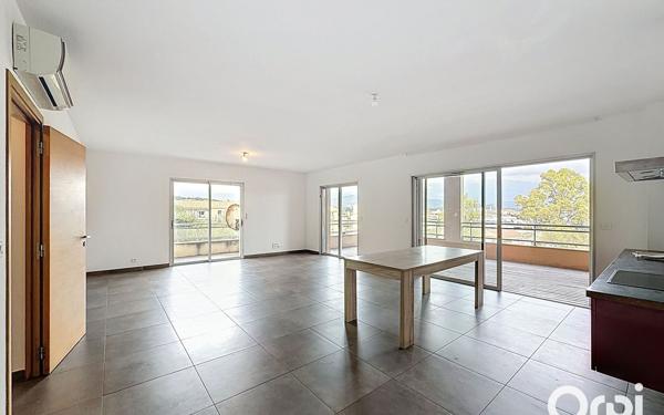 Appartement à vendre    3 pièces •  Porto-Vecchio