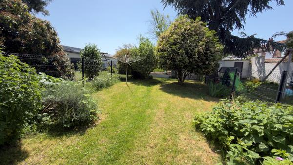 MAISON DE CHARME 4 CHAMBRES JARDIN GARAGE 2 VOITURES LOMME