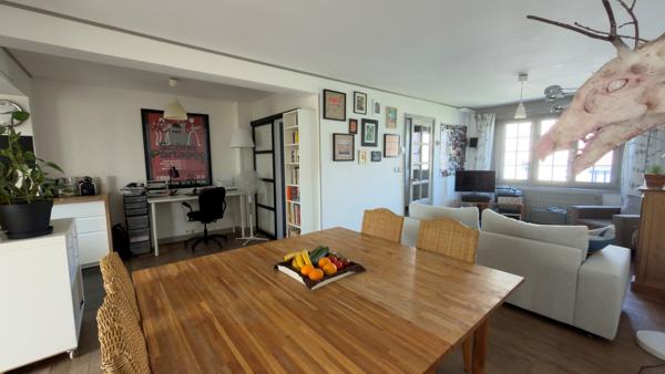 MAISON DE CHARME 4 CHAMBRES JARDIN GARAGE 2 VOITURES LOMME
