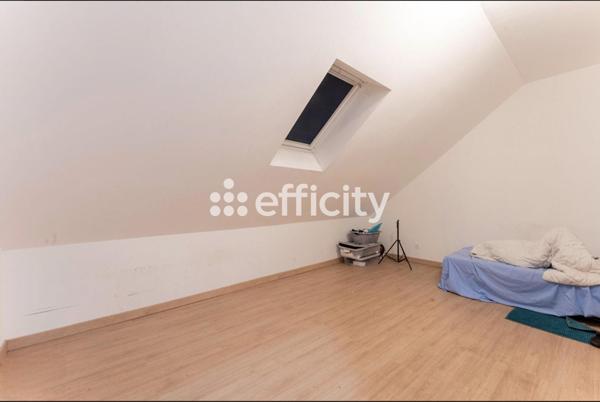 Immeuble 12 pièces - 285 m²