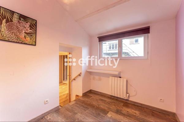 Immeuble 12 pièces - 285 m²