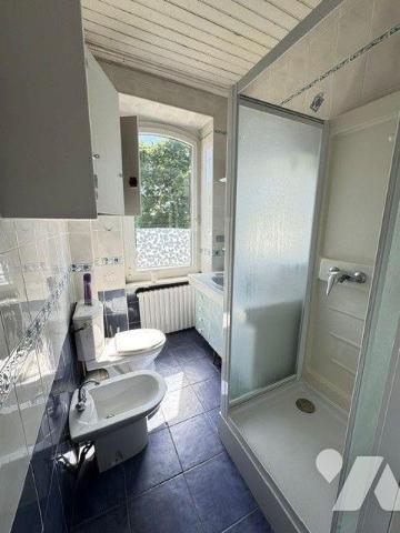A vendre maison avec hangar à QUIMPERLE (29)

Dans un quartier calme et recherché, à proximit...