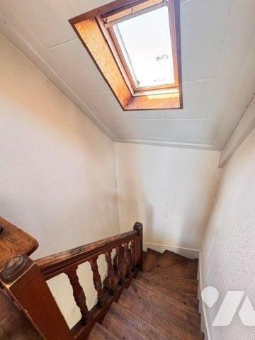 A vendre maison avec hangar à QUIMPERLE (29)

Dans un quartier calme et recherché, à proximit...