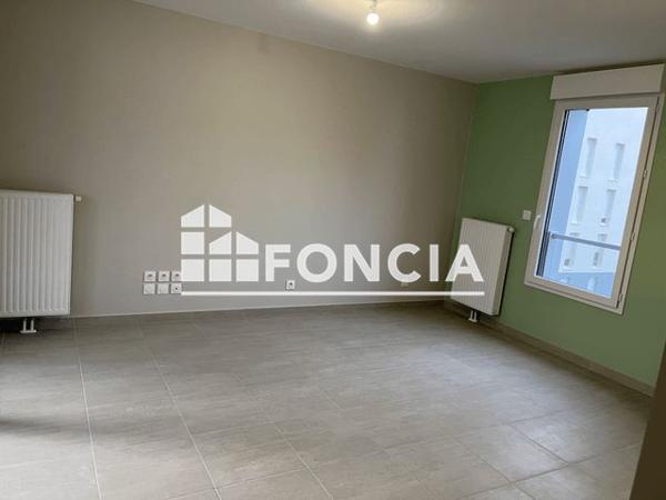 Location Appartement 2 pièces 45.27 m² - 287 RUE DE L'ANCIEN AERODROME Saran 45770