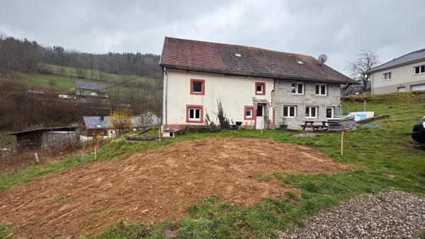 Maison Mitoyenne rénovée en 2 appartements ou gîtes