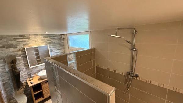 Maison Mitoyenne rénovée en 2 appartements ou gîtes