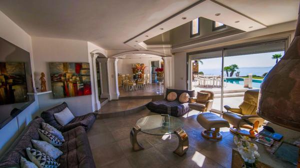 Maison et vue mer exceptionnelles :  300 m2 - 6 Chambres, 6 salles d'eau