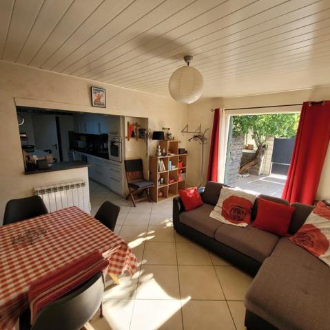 La Ciotat (13600) A St Jean maison avec terrasse + dépendance & studio