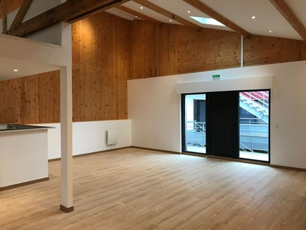 LOCATION LOFT-BUREAU EN DUPLEX - Saint Herblain 120 m2