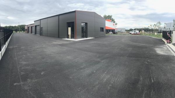 A LOUER - Local d'activité 200 m² Showroom & Stockage - OUEST de NANTES