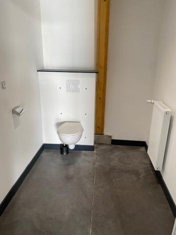 A LOUER - Local d'activité 200 m² Showroom & Stockage - OUEST de NANTES