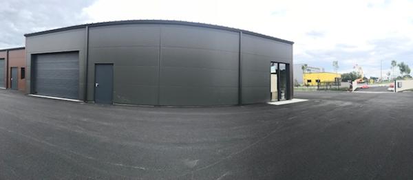 A LOUER - Local d'activité 200 m² Showroom & Stockage - OUEST de NANTES