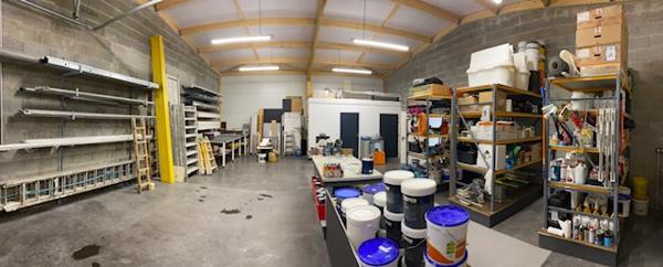 A LOUER - Local d'activité 200 m² Showroom & Stockage - OUEST de NANTES