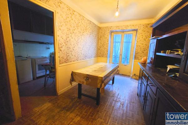 Maison
                                                                                                                                                                                                                                                                                                                        5 pièce(s)                                                                                                                                                                                                          3 chambre(s)                                                                                                                                                                                                          60  m²
