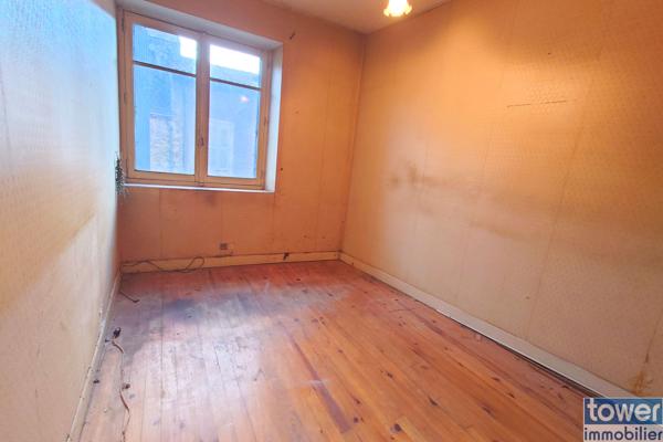 Maison
                                                                                                                                                                                                                                                                                                                        5 pièce(s)                                                                                                                                                                                                          3 chambre(s)                                                                                                                                                                                                          60  m²
