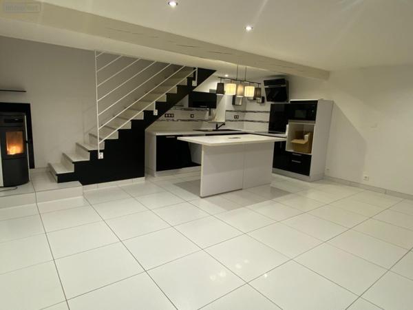 Appartement rénové à louer à Mâcon en Saône-et-Loire (71000), ref :