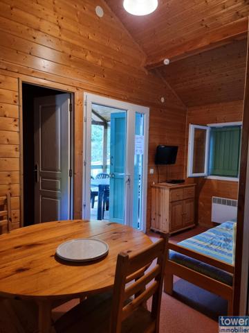 Chalet
                                                                                                                                                                                                                                                                                                                        3 pièce(s)                                                                                                                                                                                                          2 chambre(s)                                                                                                                                                                                                          27  m²