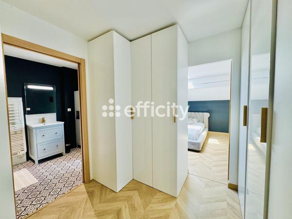 Appartement
         7 pièces
        - 155 m² 320 000 € *