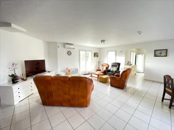 Maison individuelle à vendre à Montreuil en Vendée (85200), ref : JO 339