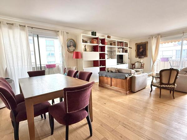 Appartement T5 Angers Centre ville 113 m2, balcons, stationnement. Angers