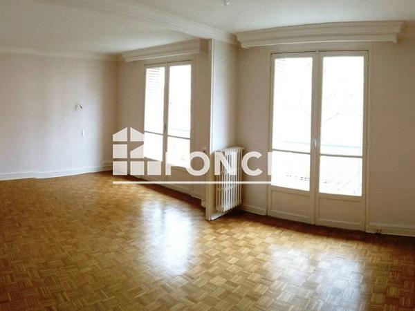 Location Appartement 3 pièces 69 m² - 8 & 10 RUE D'ATHENES Valence 26000