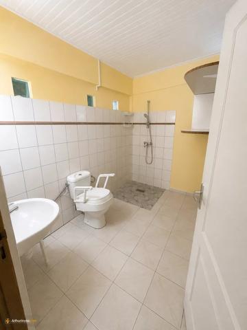 Vente                                                      Maison
                        
                     5 pièces                      123 m2                     à Basse-Pointe