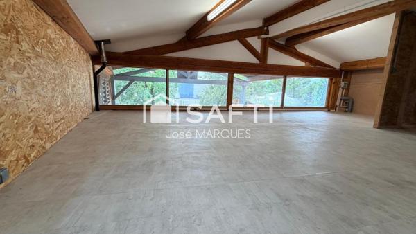 ZA Cogolin atelier en duplex avec préau 215m²