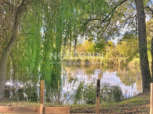 Terrain de loisir avec eau et éléctricité