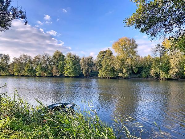 Terrain de loisir avec eau et éléctricité