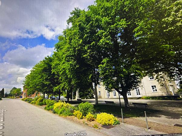 Fonds De Commerce
        
        - 137 m²