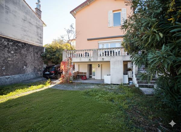 Maison rénovée + studio indépendant  Proche centre-ville