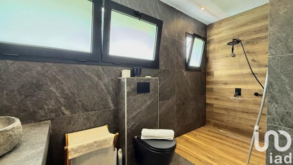 Maison 6 pièces de 199 m² à Cilaos (97413)