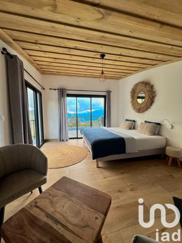 Maison 6 pièces de 199 m² à Cilaos (97413)