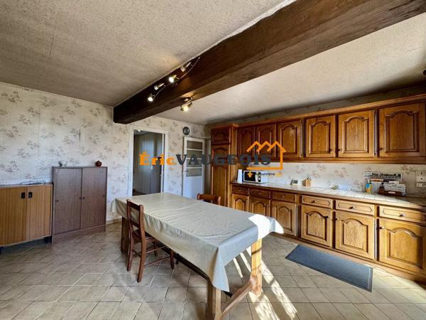 Vente                                                      Maison
                        
                     5 pièces                      124 m2                     à Coulommiers