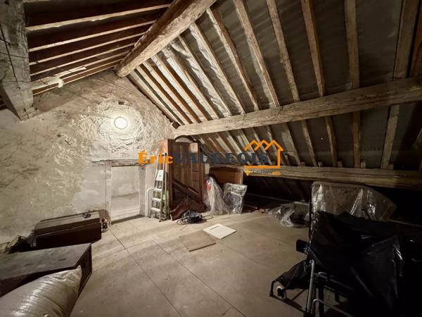 Vente                                                      Maison
                        
                     5 pièces                      124 m2                     à Coulommiers