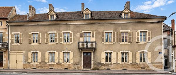 Maison à vendre  8 pièces - 429,50 m 2   ST POURCAIN SUR SIOULE  - 03