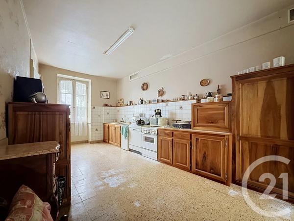 Maison à vendre  8 pièces - 429,50 m 2   ST POURCAIN SUR SIOULE  - 03