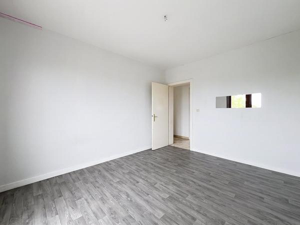 À deux pas de la gare, magnifique appartement avec grand balcon !!!