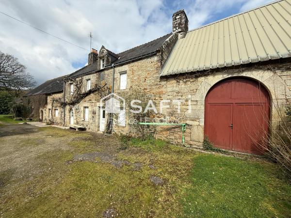 LONGERE A RENOVER A 2 PAS DU CENTRE VILLE DE BAUD