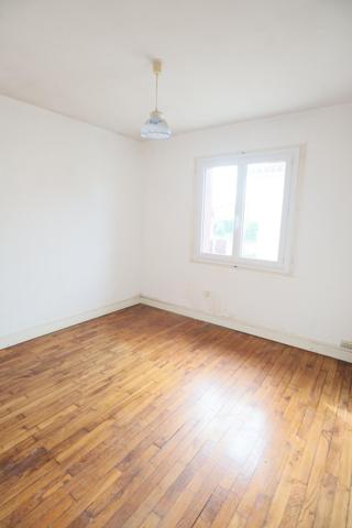 Maison 3 chambres avec atelier/garage de 82m2 sur terrain 940m2