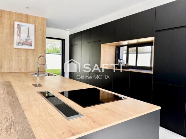 Villa d’architecte 273m² à Ruy-Montceau