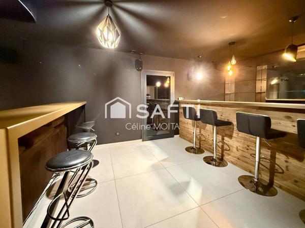 Villa d’architecte 273m² à Ruy-Montceau