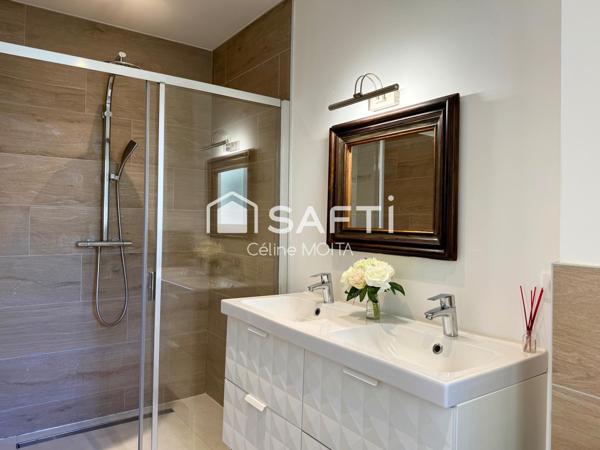 Villa d’architecte 273m² à Ruy-Montceau