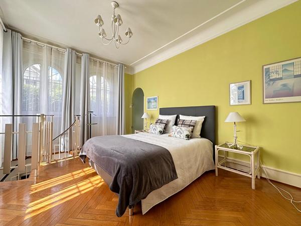 Maison - 11 pièces - 380 m² - PRESTIGE