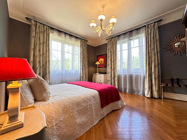 Maison - 11 pièces - 380 m² - PRESTIGE