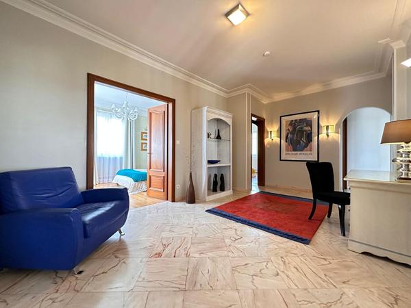 Maison - 11 pièces - 380 m² - PRESTIGE